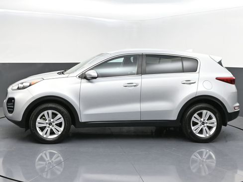 Used 2019 Kia Sportage LX AWD/4WD image 4