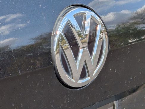 Used 2017 Volkswagen Golf Alltrack SE image 9