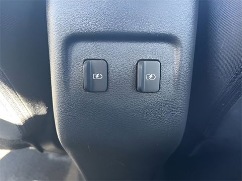 Used 2024 Nissan Kicks SV image 32