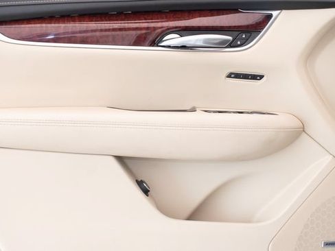 Used 2019 Cadillac XT5 Luxury FWD image 22