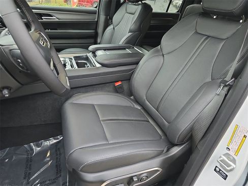 New 2025 Jeep Wagoneer Series II w/ Premium Group I image 16