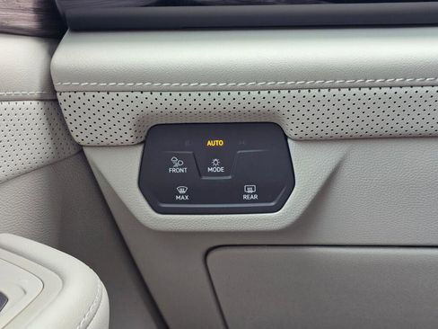 New 2026 Volkswagen Atlas SEL AWD/4WD image 25