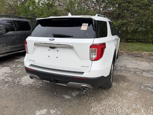 Used 2024 Ford Explorer Limited w/ Limited Technology Package image 7