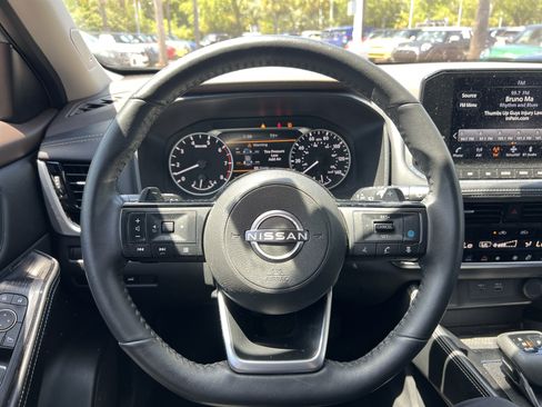 Used 2023 Nissan Rogue SL w/ SL Premium Package FWD image 18