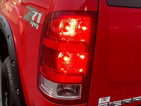 Used 2012 GMC Sierra 2500 SLT image 32