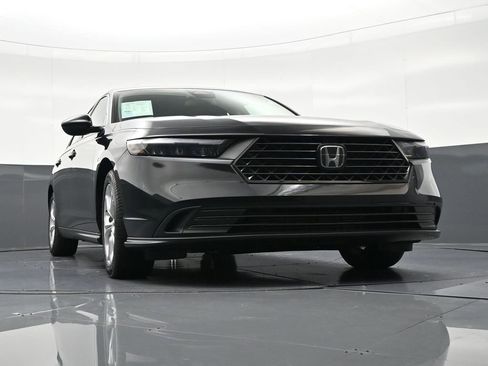Used 2023 Honda Accord LX image 30