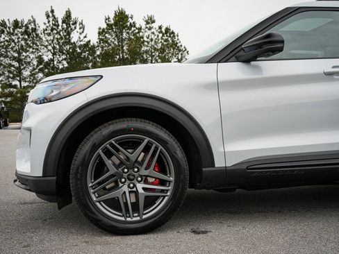 New 2026 Ford Explorer ST w/ Sun And Sound Package image 12