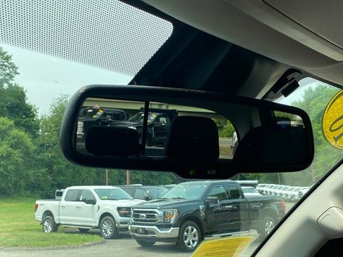 Used 2018 Toyota Tacoma SR5 AWD/4WD image 48