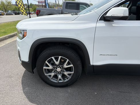 Used 2023 GMC Acadia SLT AWD/4WD image 11