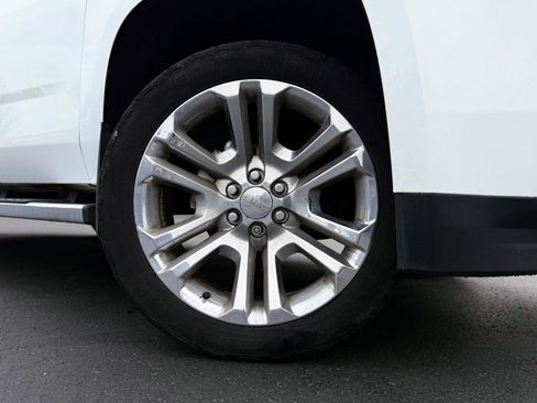 Used 2017 GMC Yukon SLT w/ Open Road Package image 9