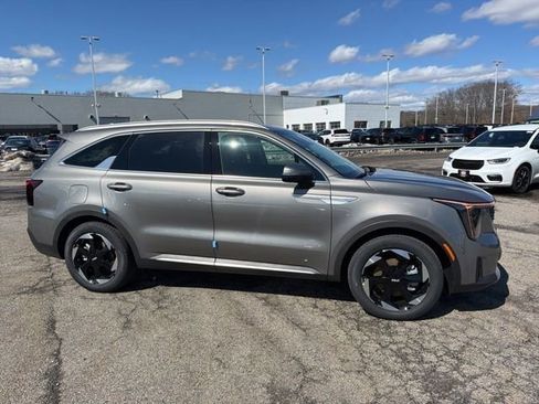 New 2026 Kia Sorento EX AWD/4WD image 2