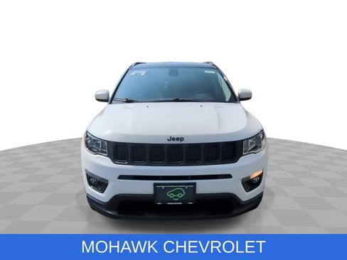 Used 2019 Jeep Compass Latitude AWD/4WD image 3