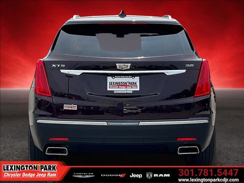 Used 2018 Cadillac XT5 Premium Luxury FWD image 6