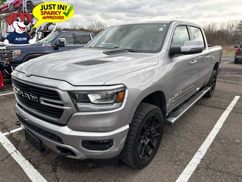 Used 2024 RAM 1500 Laramie AWD/4WD image 1