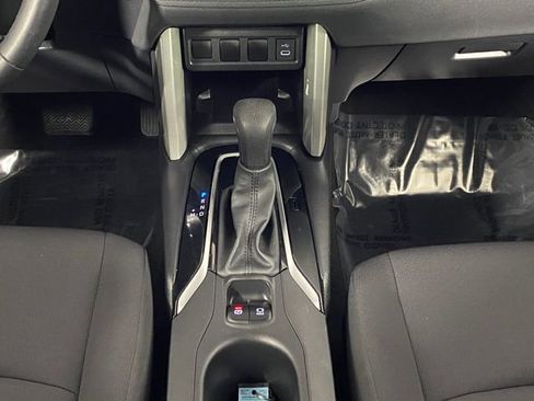 Used 2024 Toyota Corolla Cross LE image 17