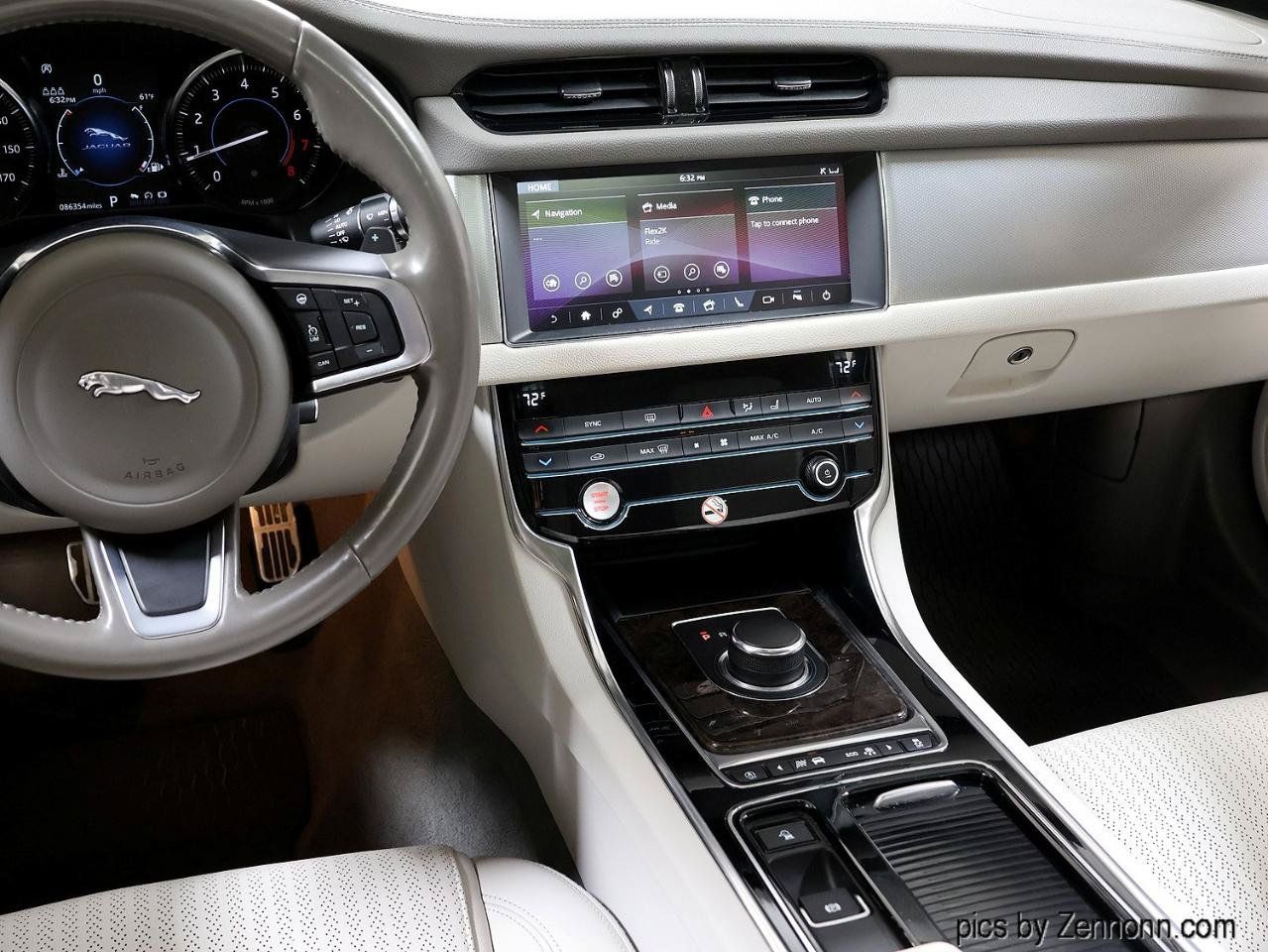 Used 2020 Jaguar XF Prestige AWD/4WD image 16