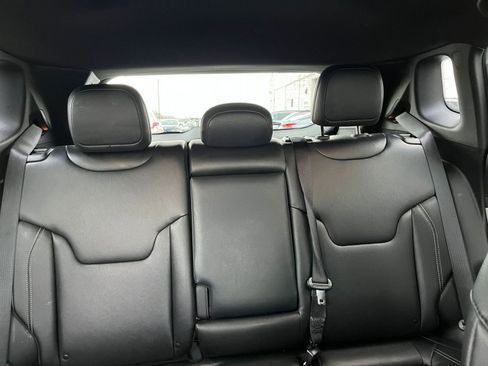 Used 2025 Jeep Compass Limited image 39