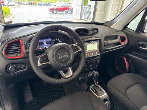 Used 2023 Jeep Renegade Trailhawk AWD/4WD image 15