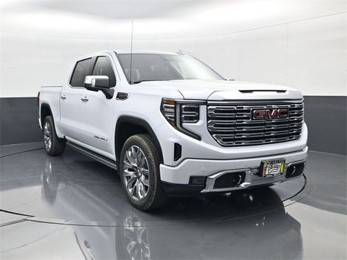 Used 2026 GMC Sierra 1500 Denali image 3