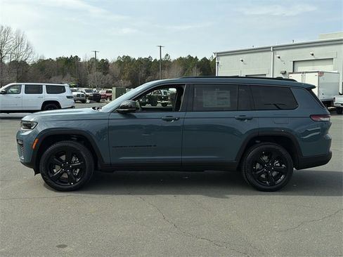 New 2026 Jeep Grand Cherokee L Limited image 10