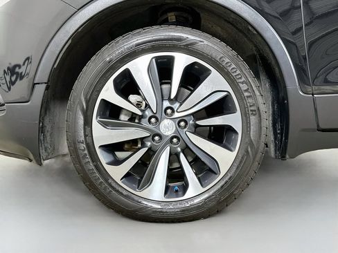 Used 2021 Buick Encore Preferred AWD/4WD image 34