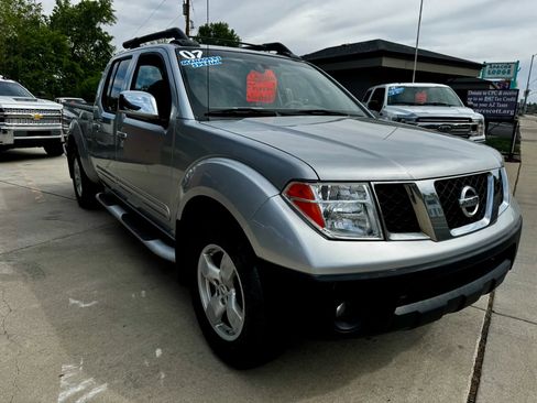 Used 2007 Nissan Frontier LE image 3
