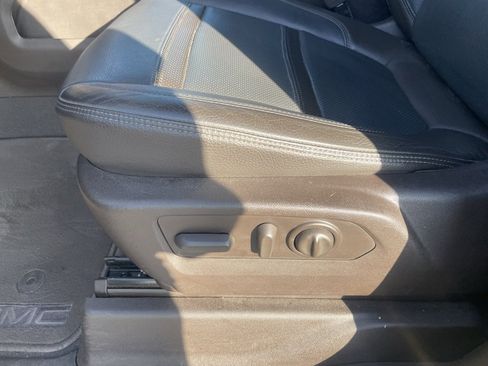 Used 2019 GMC Sierra 1500 Denali w/ Denali Ultimate Package image 11