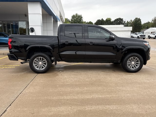 Used 2026 Chevrolet Colorado LT RWD image 2