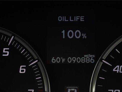 Used 2015 Acura TLX image 33