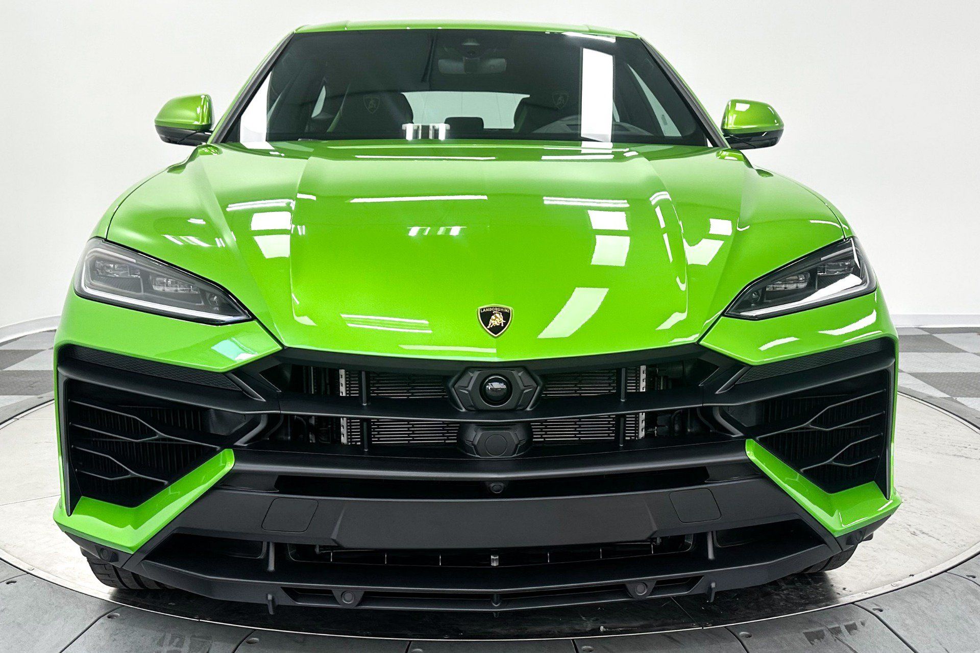 Used 2025 Lamborghini Urus SE AWD/4WD image 4
