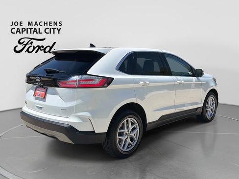 Used 2022 Ford Edge SEL w/ Convenience Package AWD/4WD image 5