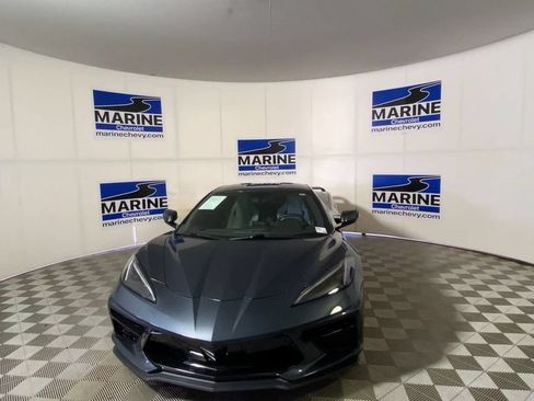Used 2021 Chevrolet Corvette Stingray Coupe w/ Z51 Performance Package RWD image 5