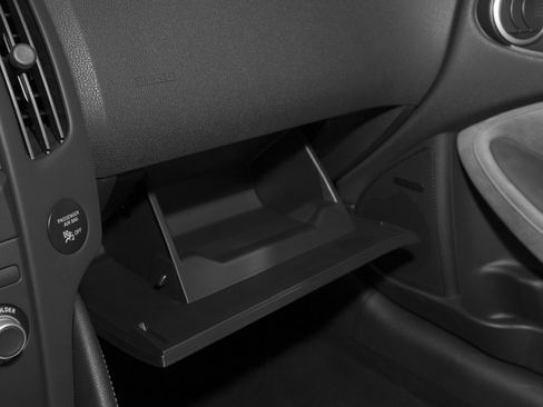 Used 2017 Nissan 370Z Coupe image 19