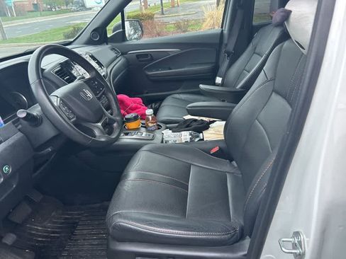 Used 2022 Honda Pilot TrailSport image 13