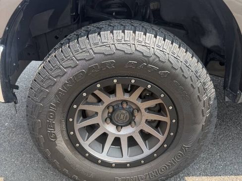 Used 2015 Ford F150 XLT w/ Equipment Group 301A Mid AWD/4WD image 13