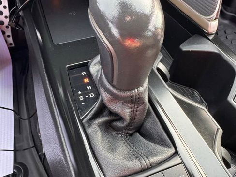 Used 2025 Toyota Camry SE image 22