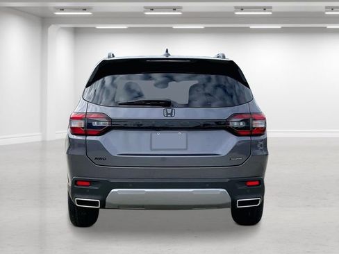 New 2026 Honda Pilot Touring image 3