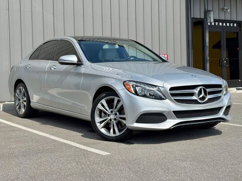 Used 2016 Mercedes-Benz C 300 4MATIC Sedan image 3