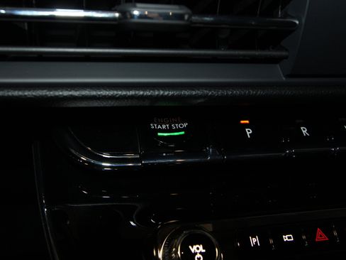 New 2026 Lincoln Corsair Premiere image 13