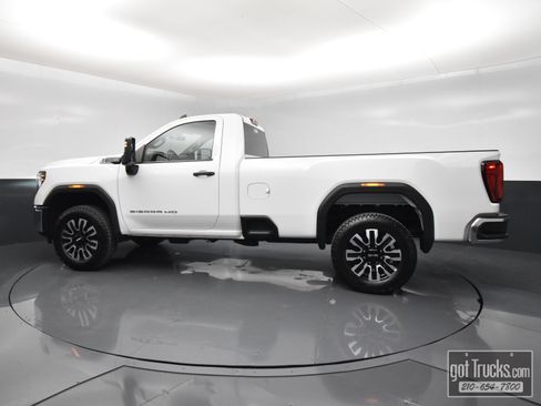 Used 2024 GMC Sierra 2500 Pro w/ Convenience Package RWD image 3