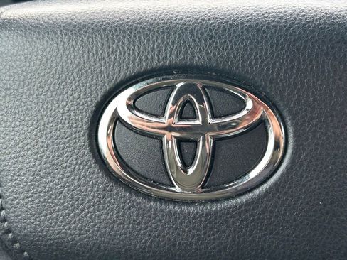 Used 2024 Toyota Tundra Platinum AWD/4WD image 46