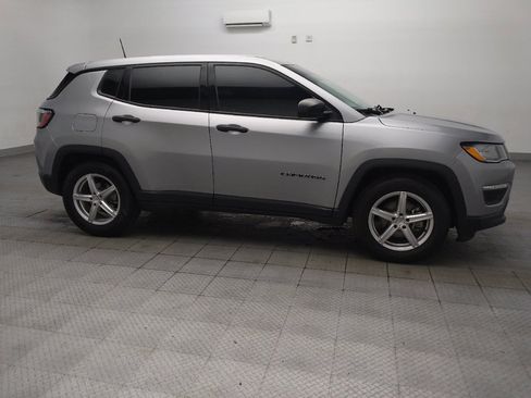 Used 2021 Jeep Compass Sport FWD image 11