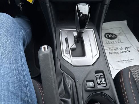 Used 2019 Subaru Crosstrek 2.0i Premium w/ Eyesight System image 18