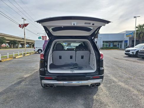 Used 2024 GMC Acadia Denali FWD image 28