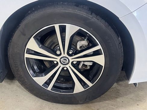 Used 2020 Nissan Sentra SV image 16