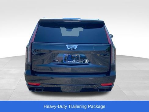 Used 2024 Cadillac Escalade Premium Luxury Platinum w/ Heavy-Duty Trailer Package AWD/4WD image 4