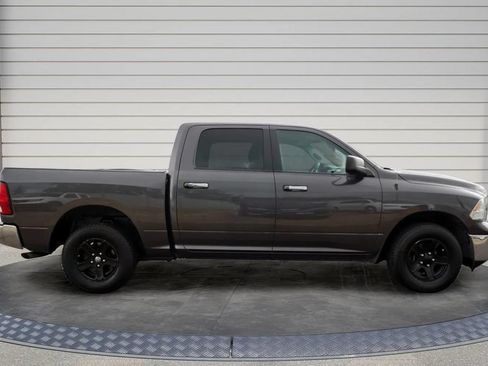 Used 2017 RAM 1500 Classic SLT AWD/4WD image 8