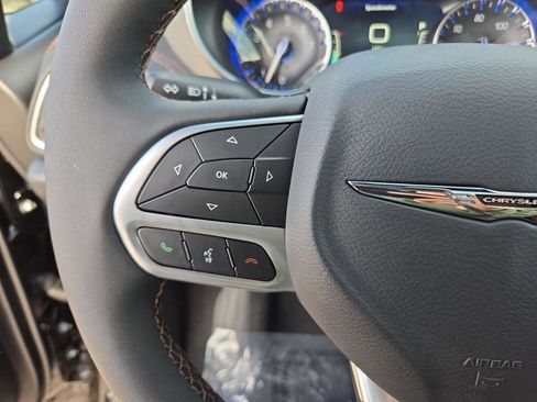 New 2026 Chrysler Pacifica Pinnacle w/ Trailer Tow Group image 23