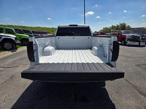 Used 2024 GMC Sierra 1500 Pro w/ Pro Value Package AWD/4WD image 23
