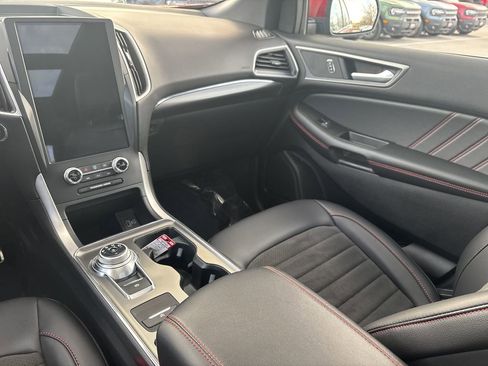 Used 2024 Ford Edge ST-Line image 22